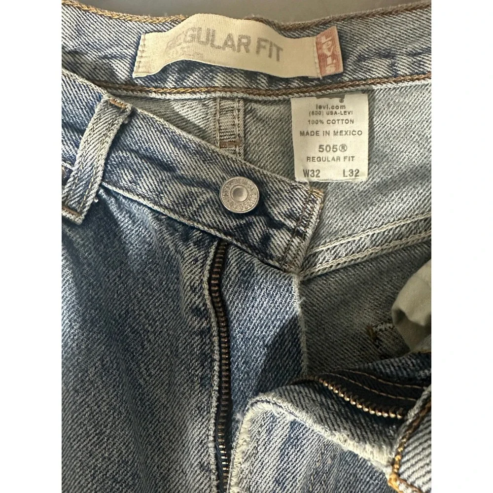 Levis 505 Regular Fit Distressed Jeans Mens 32x32 Light Wash Blue Grunge VTG Y2K
